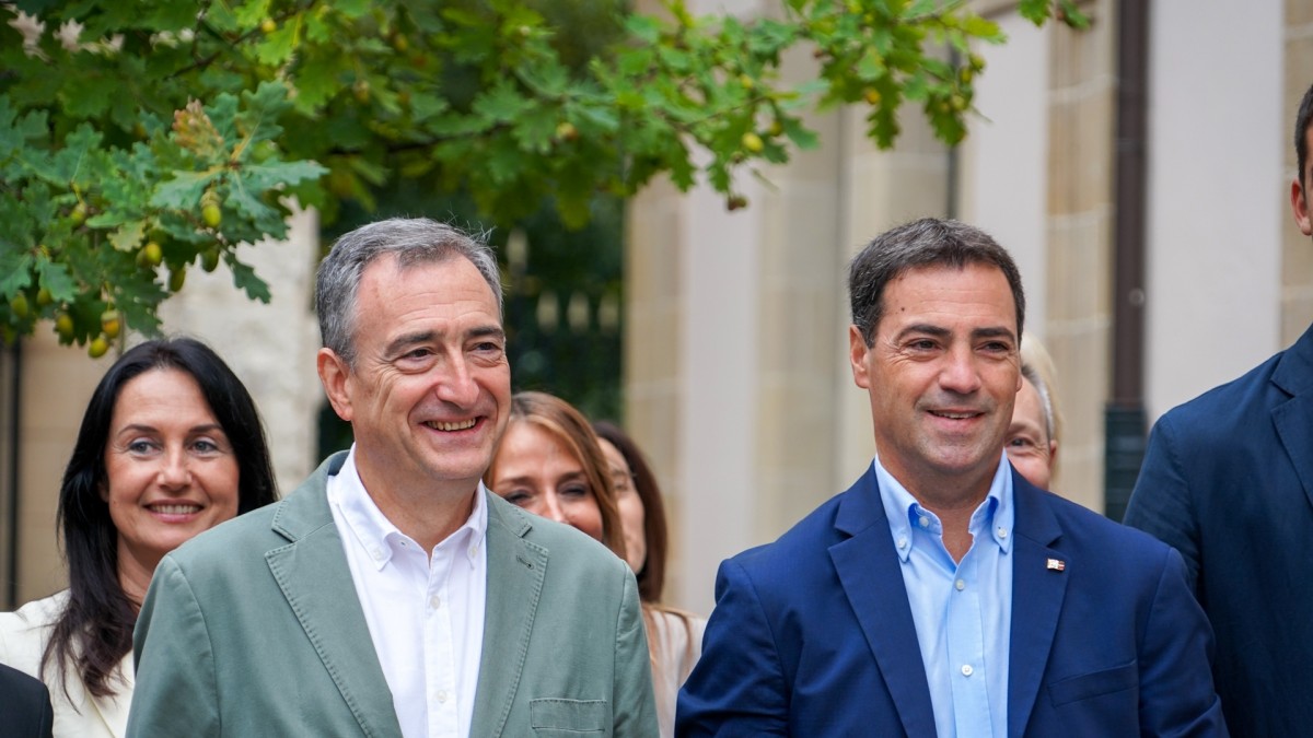 2026 09 16 Talde parlamentarioaren bilera Aitor Esteban eta Imanol Pradales Lehendakariarekin