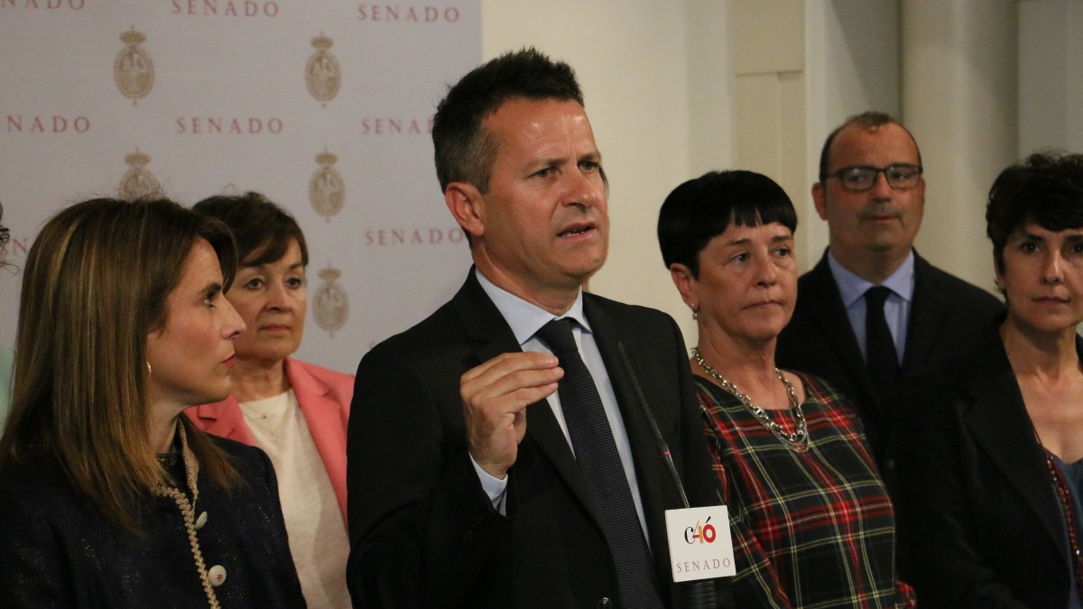 Bildarratz opina que “Sánchez sabe que no se cumplen las condiciones para aplicar el 155, pero usa el tema porque le interesa electoralmente”