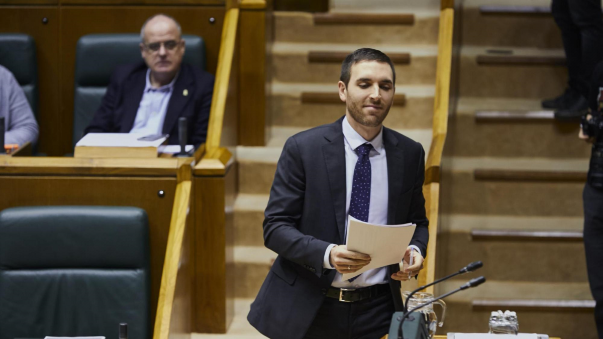 Eusko Jaurlaritzak eta Elkarrekin Podemosek aurrekontuak onartzeko egindako lana baloratu du EAJk, eta EH Bildu eta PP kritikatu ditu, 