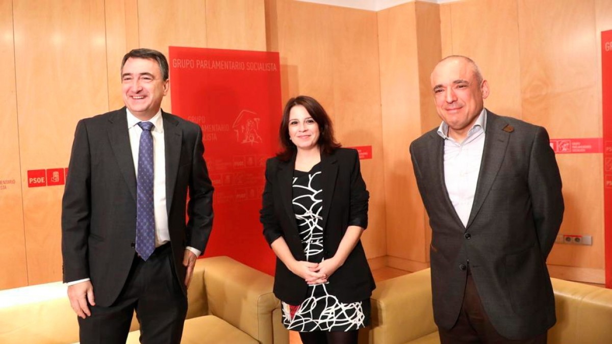 Aitor Esteban confirma “avances” en las conversaciones con el PSOE pero añade que “no hay nada cerrado”