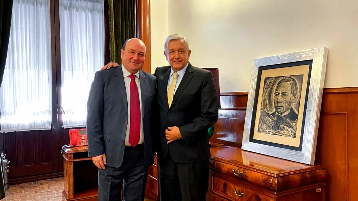 Ortuzar es recibido en el Palacio Nacional por el presidente de México, López Obrador