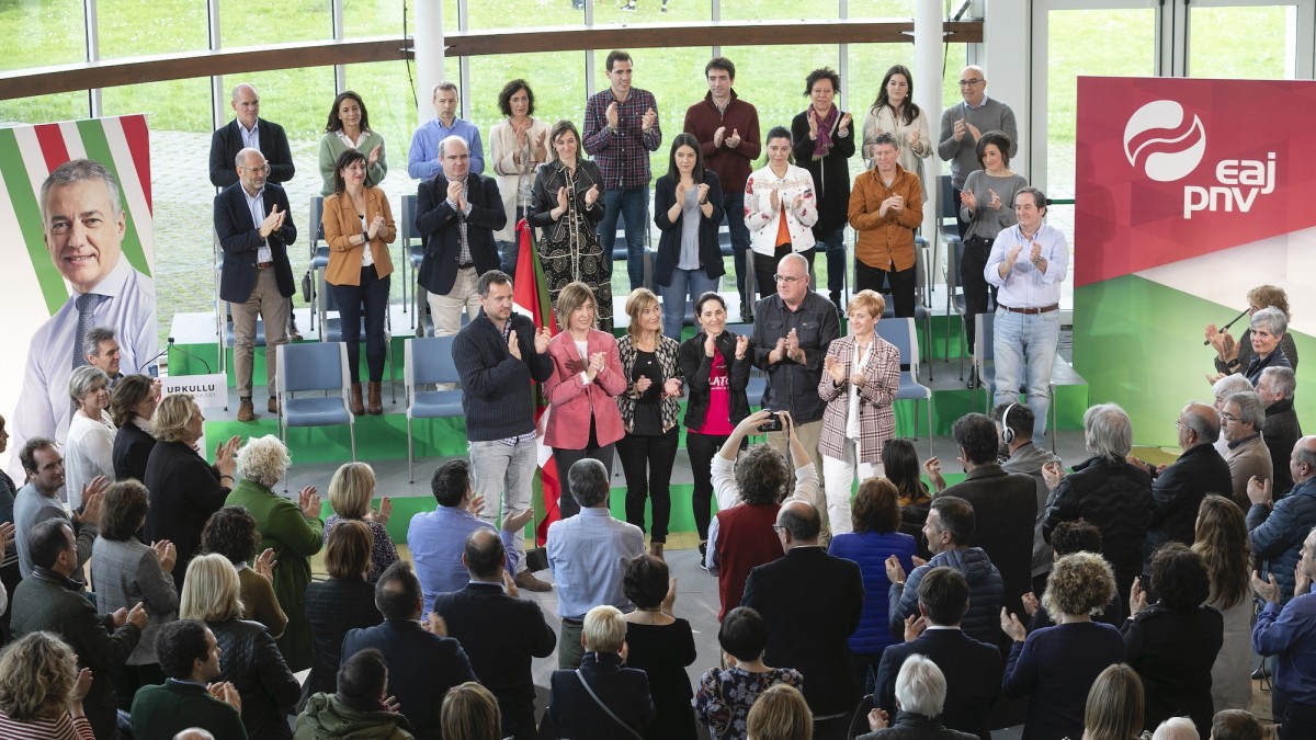 “La prioridad del PNV es garantizar el futuro económico, político y social de nuestro pueblo”, subraya Bakartxo Tejeria