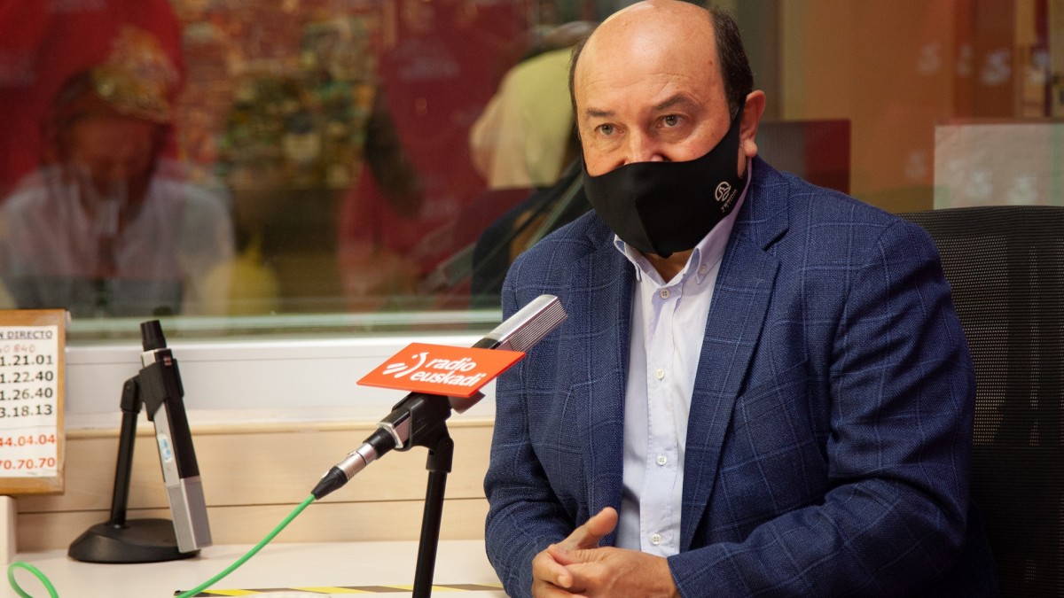 Ortuzar: “Casado se ha acercado más a Orbán que a Merkel, lleva al Partido Popular a la extrema derecha”