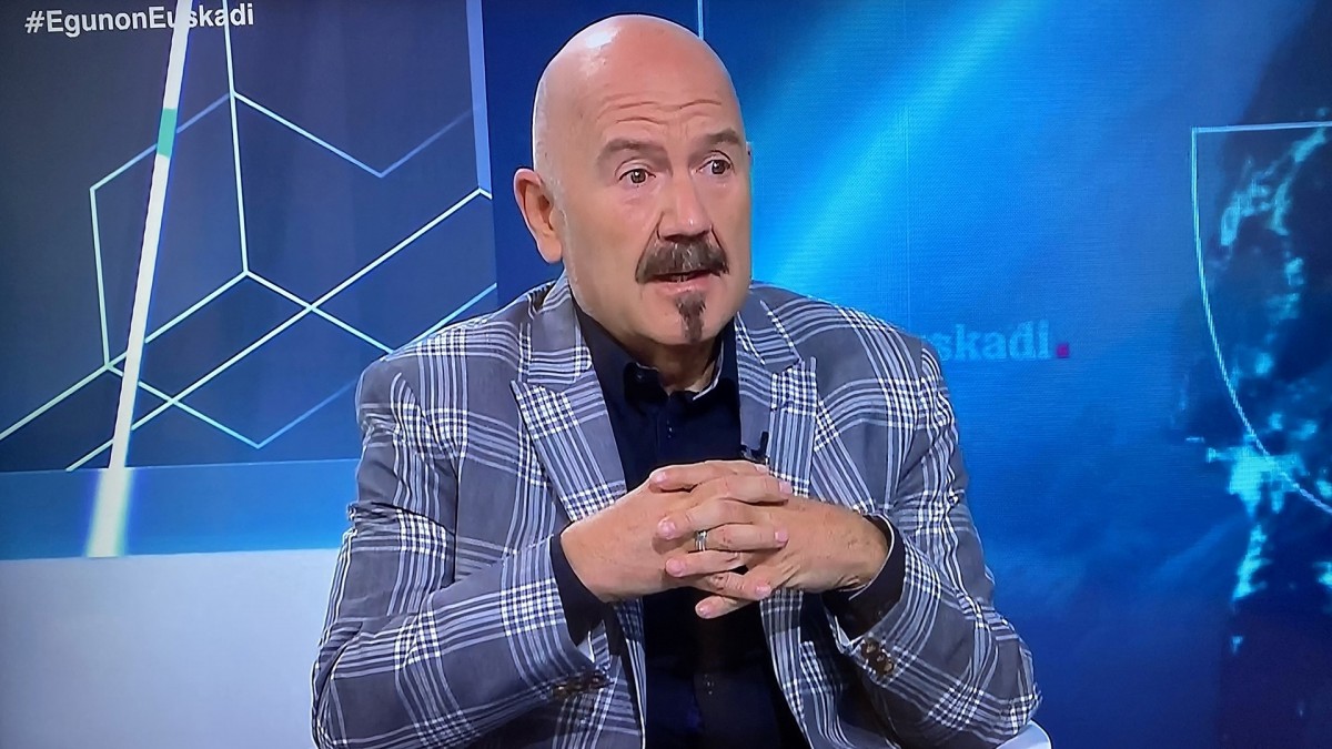 EH Bilduk EAEn “akordioak urruntzen dituen oposizio suntsitzailea” egitea deitoratu du Iturratek