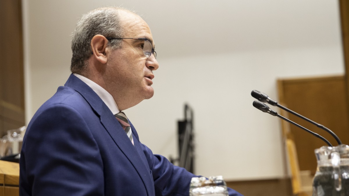 EAJ-PNVk baldintzarik gabeko oinarrizko errenta errefusatu du eta egungo eredua indartzeko apustua egin du DSBEaren erreformarekin