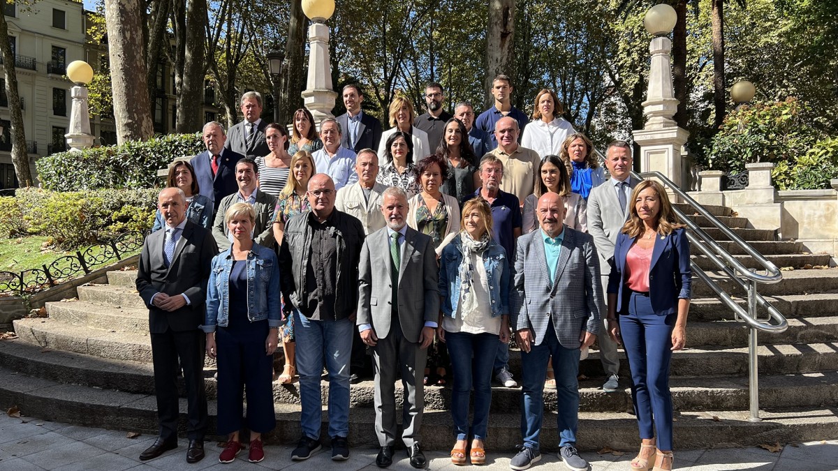 Joseba Egibar: “Guztion ongiaren defentsak batasun handiena eskatzen du, ez estrategia suntsitzaileak”