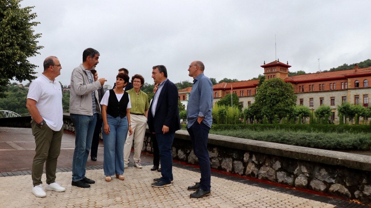 EAJ-PNV celebra la venta de los cuarteles de Loiola a Donostia, que responde a lo acordado por el Grupo Vasco con el Gobierno español  