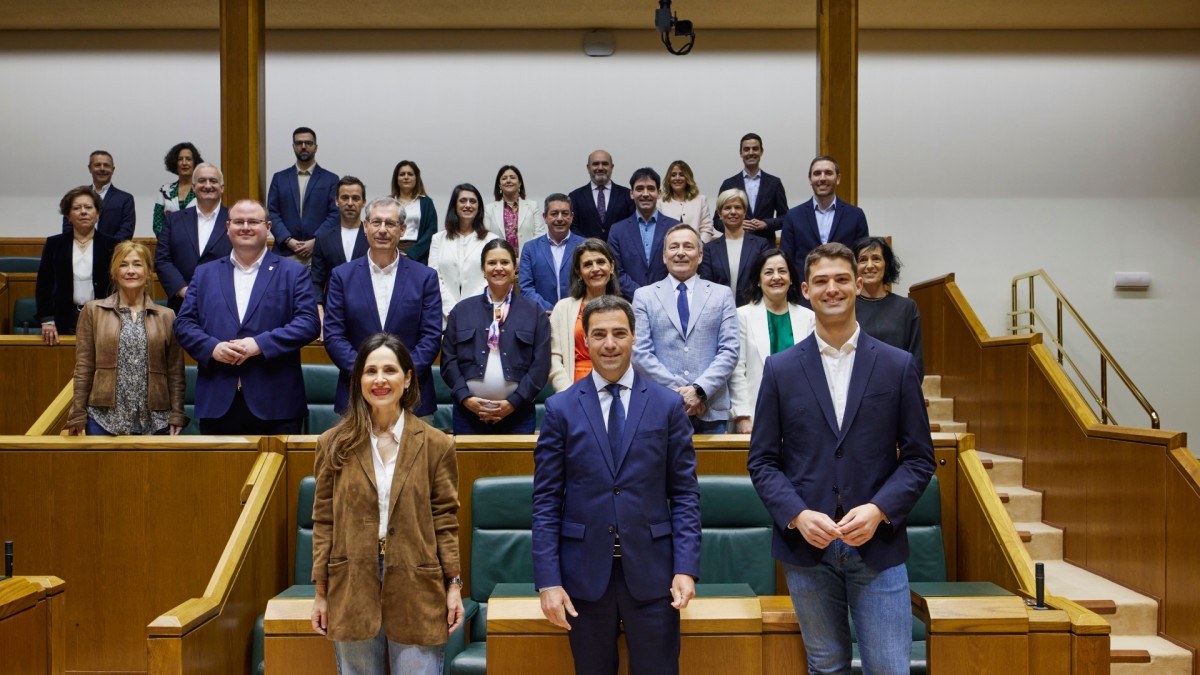 La acreditación de los 27 parlamentarios y parlamentarias de EAJ-PNV impulsa el arranque de la XIII legislatura vasca