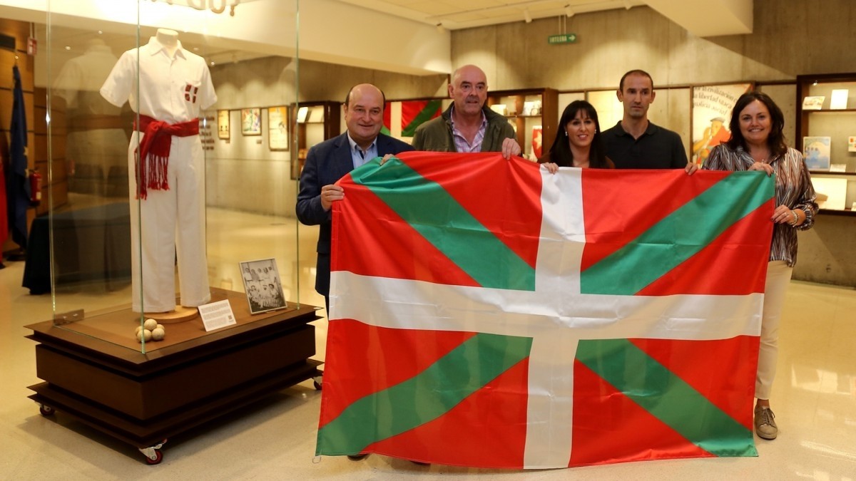 EAJ-PNV celebra el paso definitivo e histórico a la oficialidad dado hoy en Iruña por la Selección de Euskadi de Pelota