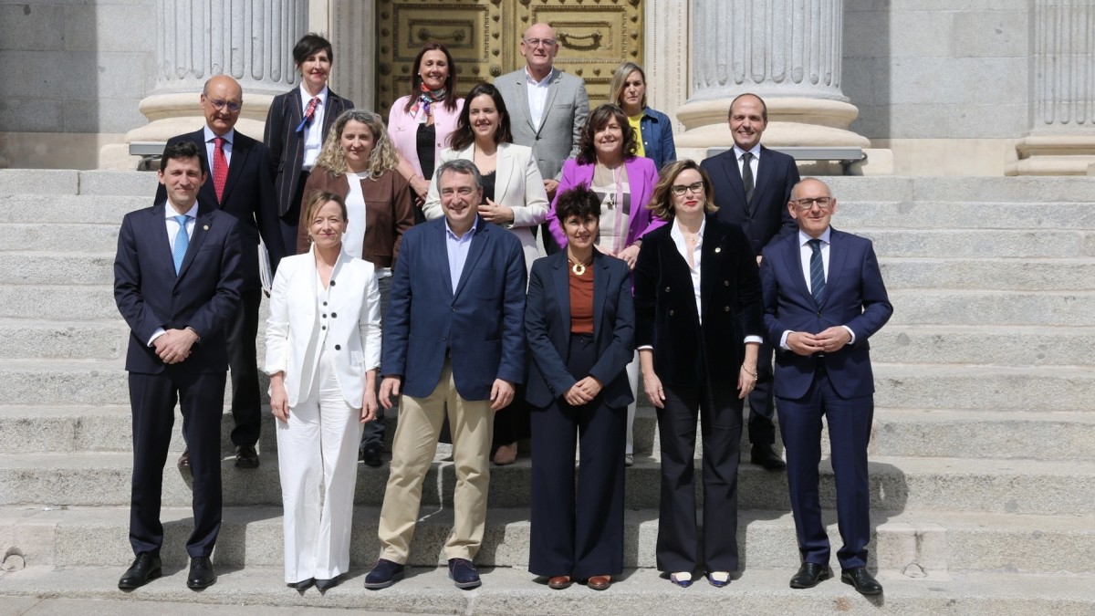 Euskadi ziurgabetasun egoera baterako prestatzen duten tresna ekonomiko, finantzario eta fiskalak onetsi izana ospatu du EAJ-PNVk 