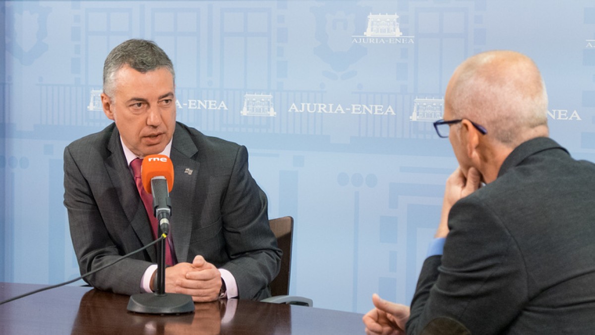 El lehendakari cree que se deben de dar pasos en materia penitenciaria al mismo tiempo que pide a la Izquierda Abertzale que reconozca el daño injusto