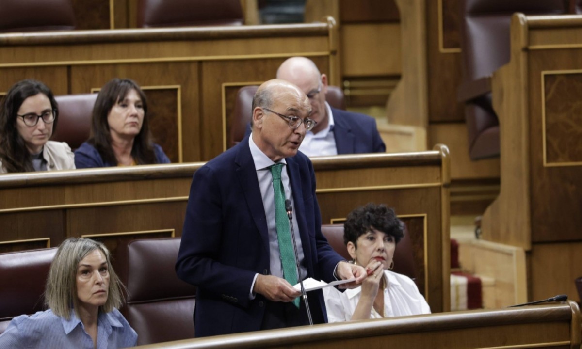 Legarda pide al Gobierno español que dé la palabra a la ciudadanía de Treviño para decidir sobre su incorporación a Araba: 
