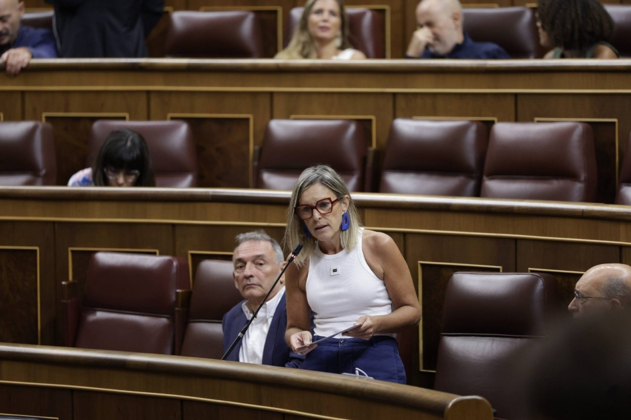 Sagastizabalek Gobernuari , CUME jasotzeko eskubidea duten pertsonentzako laguntzei buruz: 