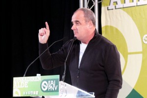 Arantxa Tapia eta Joseba Egibar  Antiguako Gaskuña plazako ekitaldi politikoan
