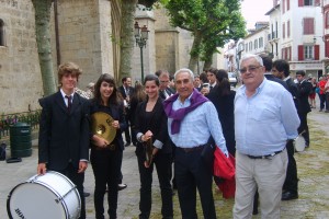 Helduak en Hondarribi e Iparralde