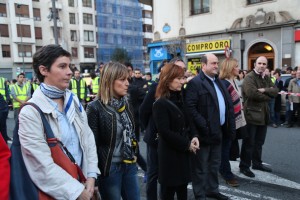 Miles de personas se manifiestan en Bilbao en favor de los derechos humanos, el acuerdo y la paz