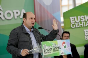 Urkullu renueva la apuesta de EAJ-PNV por el empleo