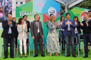 Izaskun Bilbao, Iñigo Urkullu, Andoni Ortuzar en el mitin de Barakaldo