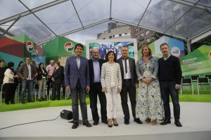 Izaskun Bilbao, Iñigo Urkullu, Andoni Ortuzar en el mitin de Barakaldo