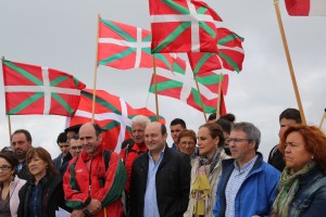 Ikurriña lehen aldiz altxatu zeneko 120. Urteurrena Larrunen