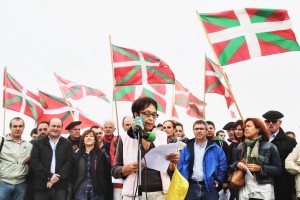 Ikurriña lehen aldiz altxatu zeneko 120. Urteurrena Larrunen