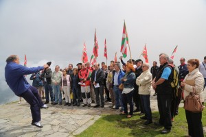 Ikurriña lehen aldiz altxatu zeneko 120. Urteurrena Larrunen