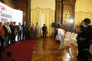EAJ-PNVren ordezkariak Bizkaiko Foru Aldundiak ematen dituen Lauaxeta Sarien banaketa ekitaldian