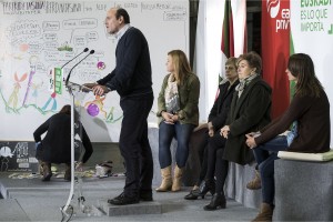 Joseba Agirretxea eta  Mª Eugenia Iparragirre Tolosan