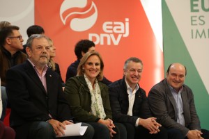 Mitin en Getxo - Pedro Azpiazu, Iñigo Urkullu y Andoni Ortuzar