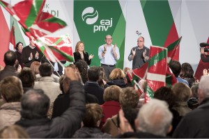 Mitina Bergaran - Joseba Agirretxea, María Eugenia Iparragirre, Joseba Egibar	