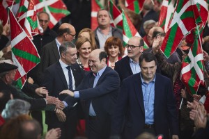 Kanpaina amaierako mitina. Areatza