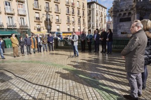 Manifiesto ante el monumento a los Fueros