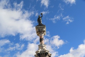 Manifiesto ante el monumento a los Fueros