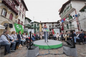 Ekitaldia Hondarribian. Andoni Ortuzar, Maria Eugenia Iparragirre, Joseba Agirretxea (2016-06-12)