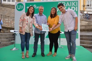Iñigo Urkullu con EGI en Gasteiz