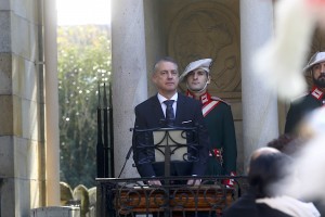 El Lehendakari Iñigo Urkullu jura su cargo ante el árbol de Gernika