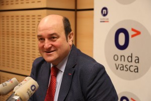 Andoni Ortuzar en Onda vasca 20161220