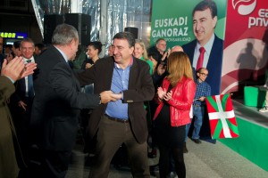 10N Mitin Llodio. Iñigo Urkullu, Aitor Esteban, Mikel Legarda, Almudena Otaola