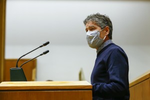 Pleno Ordinario en el Parlamento Vasco (19-11-2020) 