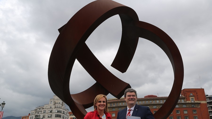 Juan Mari Aburto - Monte Caramelo y Ayuntamiento de Bilbao