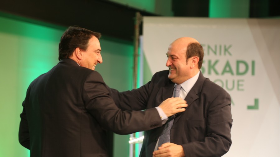 Aitor Esteban - Bizkaiko gizartearekin topaketa