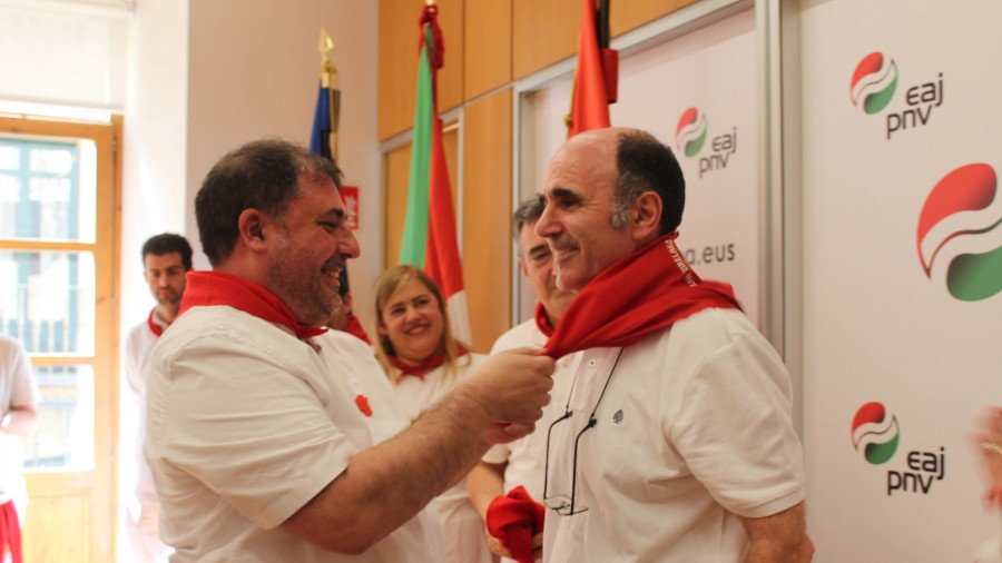 Manu Ayerdiri 'San Fermineko zapia'