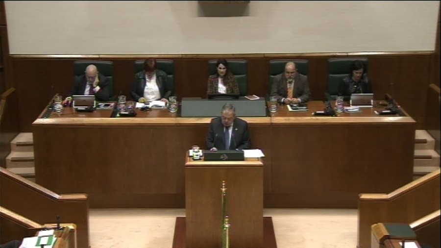 Azpiazu sailburuak 2019ko Aurrekontu Proiektua aurkeztu du Eusko Legebiltzarraren osoko bilkuran