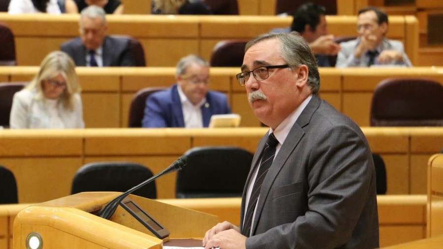 Cazalis denuncia que el Partido Popular “atenta contra el autogobierno vasco” al instar a paralizar la transferencia de competencias a Euskadi