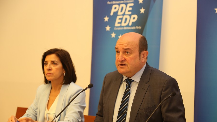 EAJ-PNVk poztasun handiz hartu du EBJAk Junquerasi buruz eman duen epaia, eta espero du laster Europako Parlamentuan dagokion eserlekuan ikusi ahal izatea