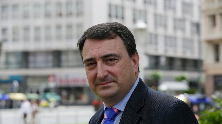 EAJ-PNVk gardentasuna eskatu die botere publikoei eta erreformak erreklamatu ditu sekretu ofizialen esparruan 