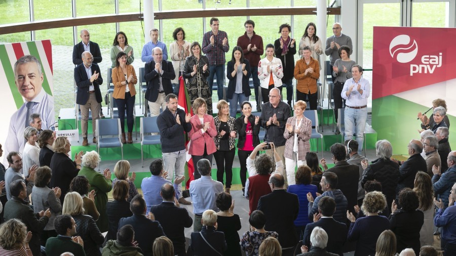 “La prioridad del PNV es garantizar el futuro económico, político y social de nuestro pueblo”, subraya Bakartxo Tejeria
