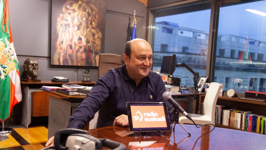 Ortuzar: “Bilera gozamena izan zen, oraingoa moduko egoera batean ez dago ez Gobernurik ezta oposiziorik ere: denok gaude talde berean” 