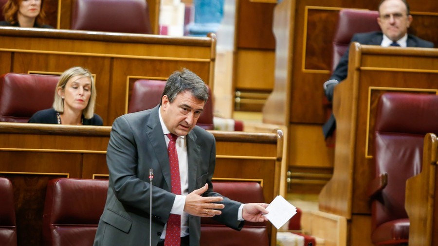Aitor Estebanek ekonomia suspertzeko eta eraldatzeko programa sektorial zehatzak eskatu dizkio Espainiako Gobernuari