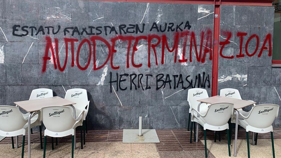 El ABB denuncia y condena el ataque con pintadas al batzoki de Lakua en Gasteiz